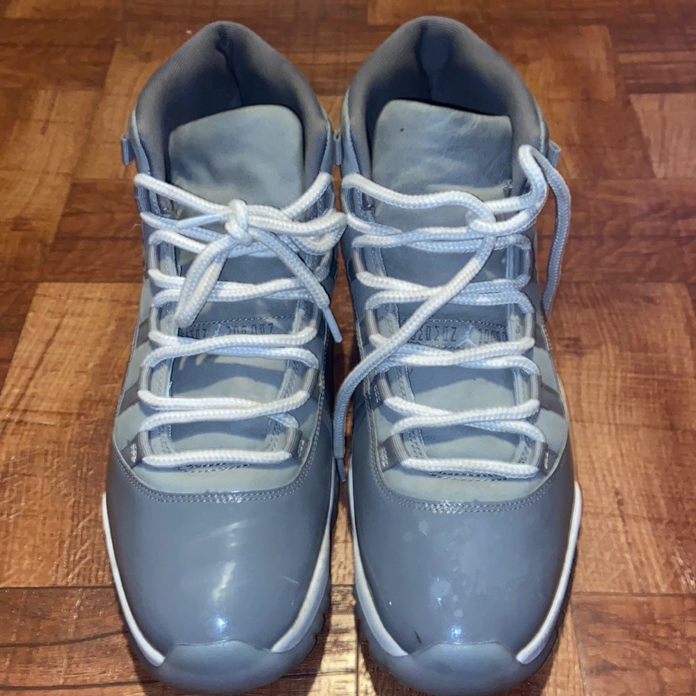Cool Grey 11s